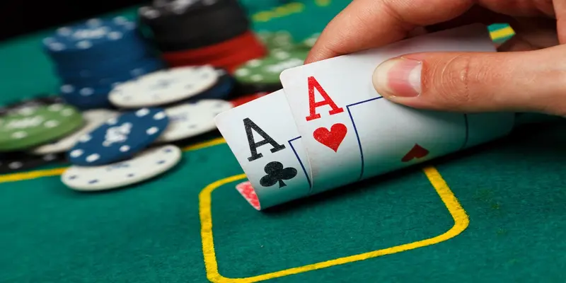 Chơi game bài tiến lên miền Nam cực thú vị