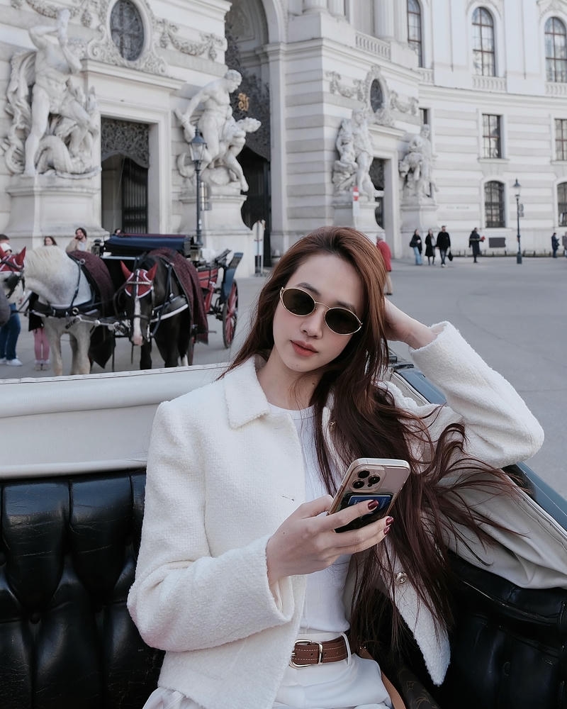 gái xinh đeo kính sang chảnh